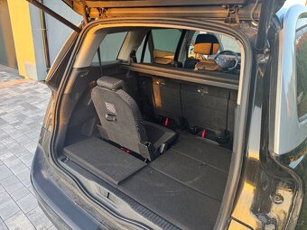 Prodám Citroen C4 Spacetourer 7 míst, rv 19,1,5 nafta 96 KW - 12