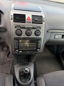VW Touran R-line 2.0tdi 125kw - 12