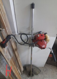 Prodám křovinořezy,motor 5.5kw - 12