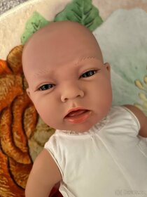 Realistická panenka-miminko,podobná reborn. - 12
