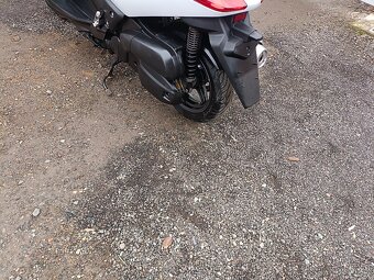 yamaha x max 125i bílý rv 2012 cz doklady v ceně - 12