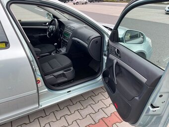 Škoda Octavia II 1.8 TSi 118kw ČR TOP VÝBAVA - 12