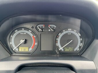 Škoda Fabia 1,4 55 KW KM STK SK - 12