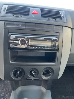 Škoda Fabia 1.4 BENZIN 175 000km Velmi zachovalý stav - 12