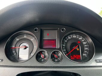 VW PASSAT 2,0 TDI - BKP - AUT. KLIMA - NAVI - NOVÁ STK - 12