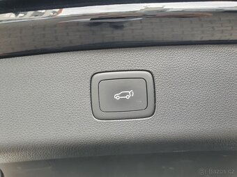 MG EHS PHEV Luxury 1.5 190kW AUT. 88tkm kamera 360° Virtual - 12