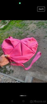Crossbody kabelka srdcovka Eatme - 12