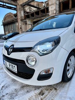 Renault Twingo facelift - 12