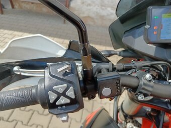 KTM 890 Adventure R - 12