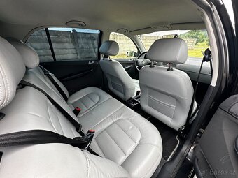 Škoda Fabia 1.4 74kW Edition 100 - 12