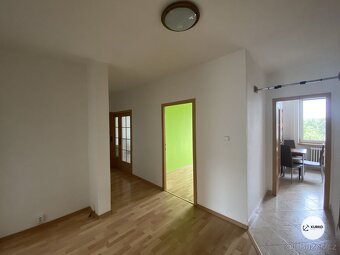 Pronájem prostorného bytu 3+1 s lodžií, po rekonstrukci – ul - 12