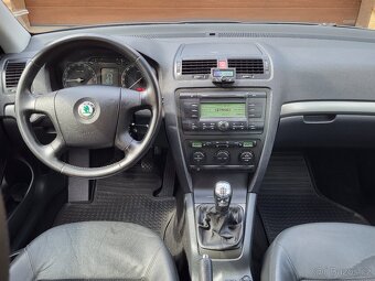 Škoda Octavia II 1.9TDi Elegance Polokůže - 2x sada - prav.s - 12