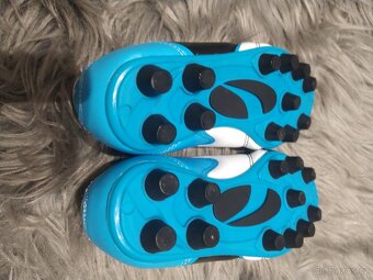 Dětské kopačky (Puma EUR 28) a (Diadora EUR 29) - 12