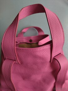 Kožená kabelka růžová, do ruky i na rameno - 12