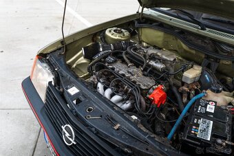 Opel Ascona C - 12