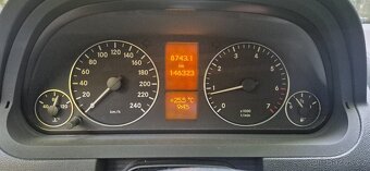 Mercedes A150 1.5i rok 09 - 12