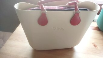 Prodám krásný nový Obag v krémovo béžová barvě s hnědými uch - 12