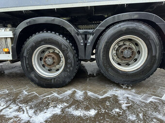 Eur6 sklápěč - tahač 6x4 Volvo spaní - 12
