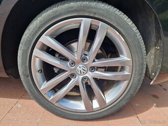 Volkswagen Touran Comfortline 2.0 TDI 110kW DSG - 12