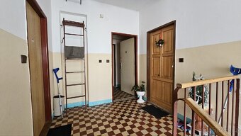 Prodám byt 2+1 v centru Nové Paky / 60m² - 12