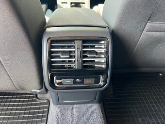 VOLKSWAGEN PASSAT B8 VARIANT 2.0TDI 110 kW DSG FullLED/AL19 - 12