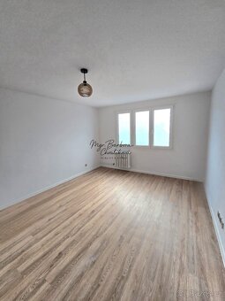 Prodej kompletně zrekonstruovaného bytu 2+1 s balkonem, v ul - 12