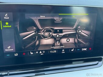 Škoda Octavia 4 Style 2.0TDI DPH Virtual Matrix - 12