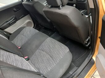 Kia Ceed 1.4i 80KW Rok Výroby 2010  Combi - 12