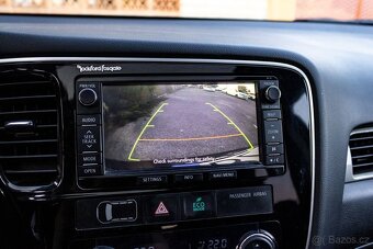 Mitsubishi Outlander Hybrid 2013 - 12