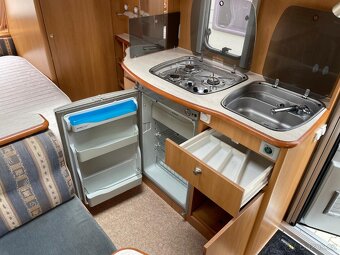 PRODÁNO Avento Turismo 430, 4 os., 12V SOBĚSTAČNÝ, EL.POJEZD - 12