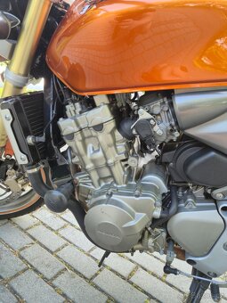 Honda Hornet CB 600F - 12