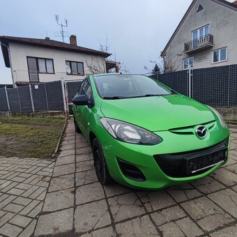 Mazda 2 benzín rok 2011 - 12