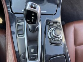 Prodám BMW f11 520i,  SPĚCHÁ 135kW, rok 2017, automat - 12