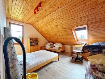 Prodej rodinného domu s velkou zahradou v obci Rybníček - 12