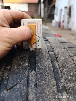 Kola 5x108 R20 275/45 R20 - 12