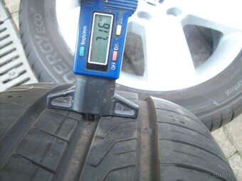 Alu kola original ŠKODA Octavia 3 16" pneu 90% - 12