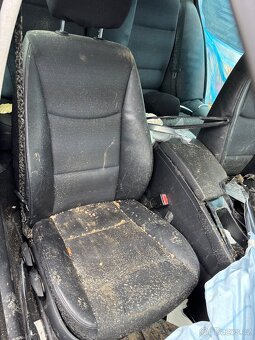 BMW E90 325i bourané ND - 12