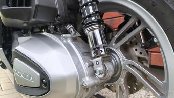 Honda SH 350i Nový skútr 920Km - 12
