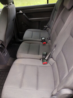 VW Touran 1.9 TDi 77 kW  7-mi místné   r.v. 2006 - 12