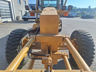 CAT 12 H - 12