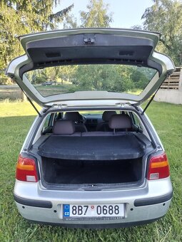 Volkswagen Golf 1.6 (2001) - 12