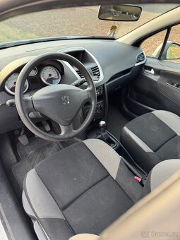 Peugeot 207 - 12