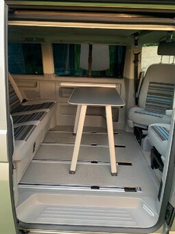 Originál Volkswagen T5.1 California Beach 2.0TDi 4Motion DSG - 12