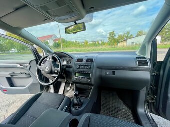 Volkswagen Touran 1.4 TSI, r. 2011, 103 kW – výborný stav - 12