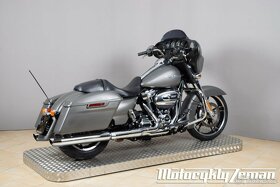 Harley-Davidson FLHX Street Glide 107 2018 - 12