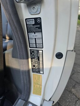 Mercedes E320 Cabrio - 12