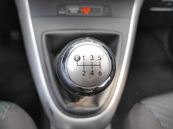 Toyota Verso 1.8 VVTi VÝBAVA ČR 2.MAJ. SERVIS 146 tis. km - 12