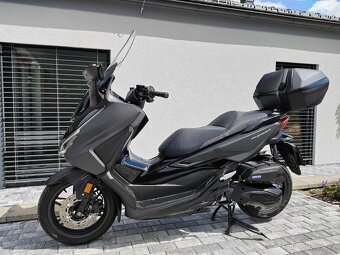 Honda Forza 125 - 12