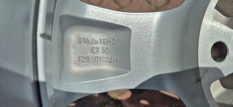 Alu kolo originál Škoda Octavia 5x112 6,5x16 ET50 205/55r16 - 12