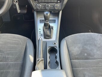 Prodám Škoda Octavia 2,0 TDI 110kW DSG Style Combi - 12